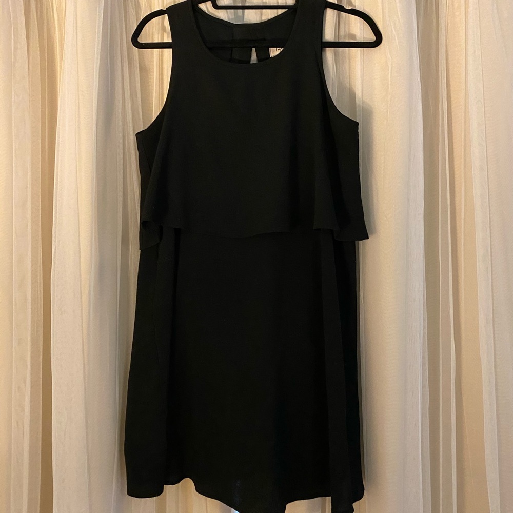 Fun black sun dress M
